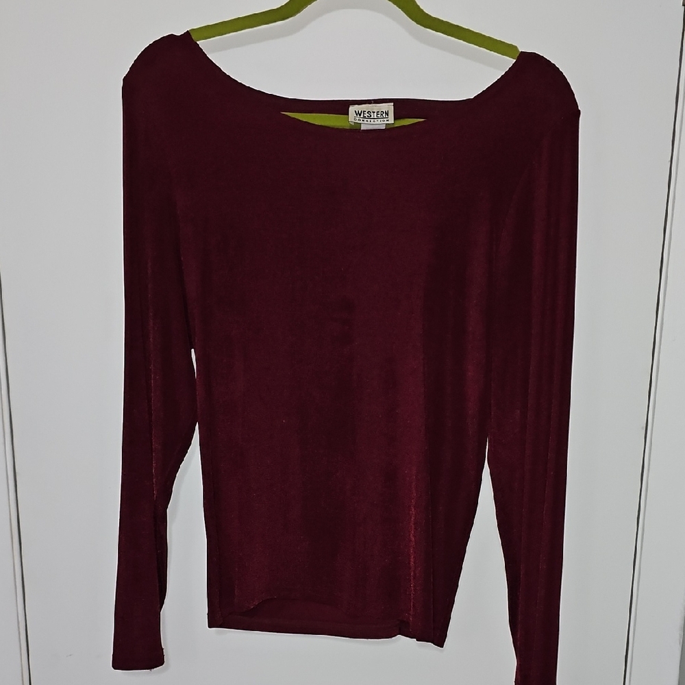 Fitted Red Blouse with Long Sleeves